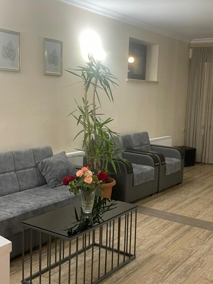 Decca Hotel エレバン エクステリア 写真